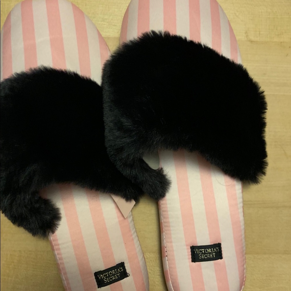 Victoria’s Secret Slippers NWT